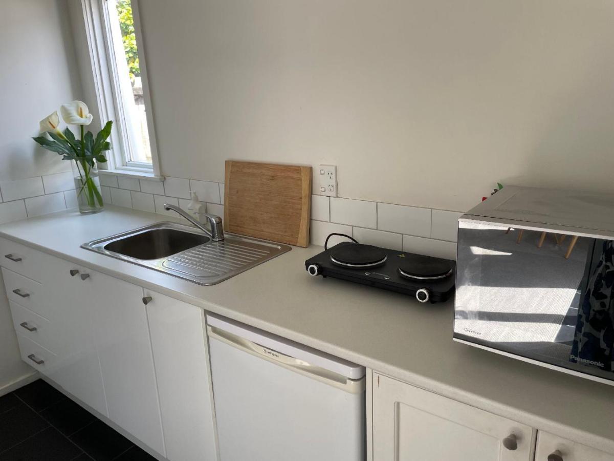 Pool House - One Bedroom Self Contained Unit Motueka Luaran gambar