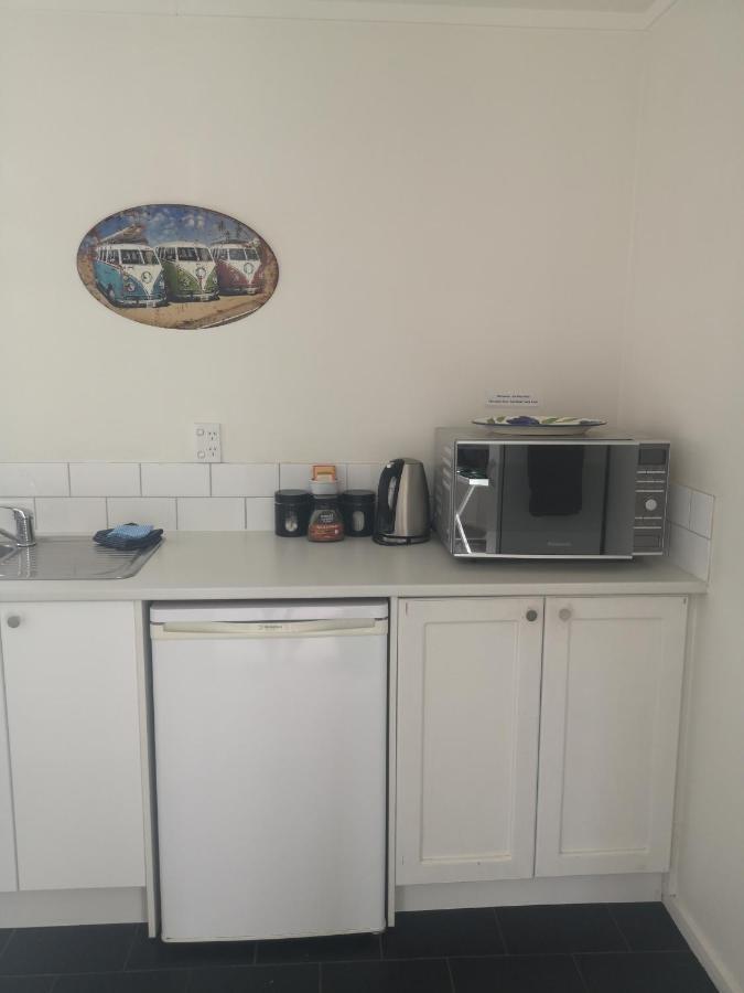 Pool House - One Bedroom Self Contained Unit Motueka Luaran gambar