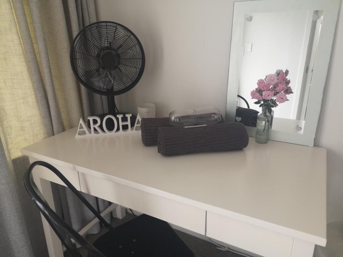 Pool House - One Bedroom Self Contained Unit Motueka Luaran gambar
